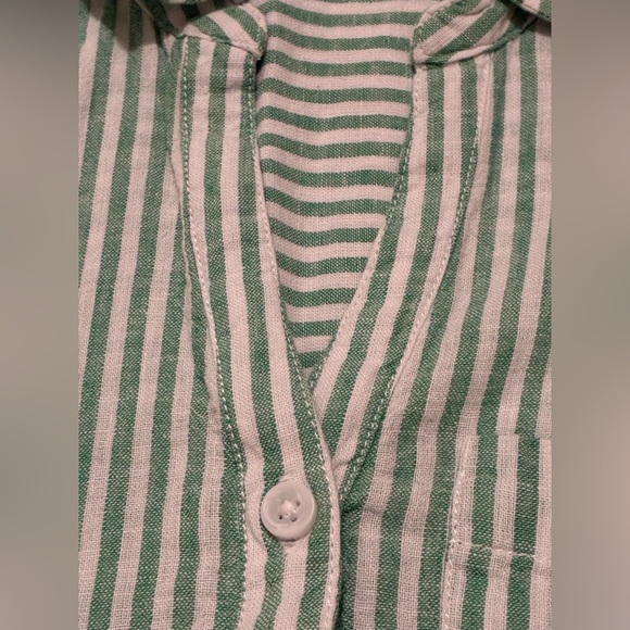 beachlunchlounge collection Linen/Cotton green & white stripe top. Size Small. - Picture 4 of 12